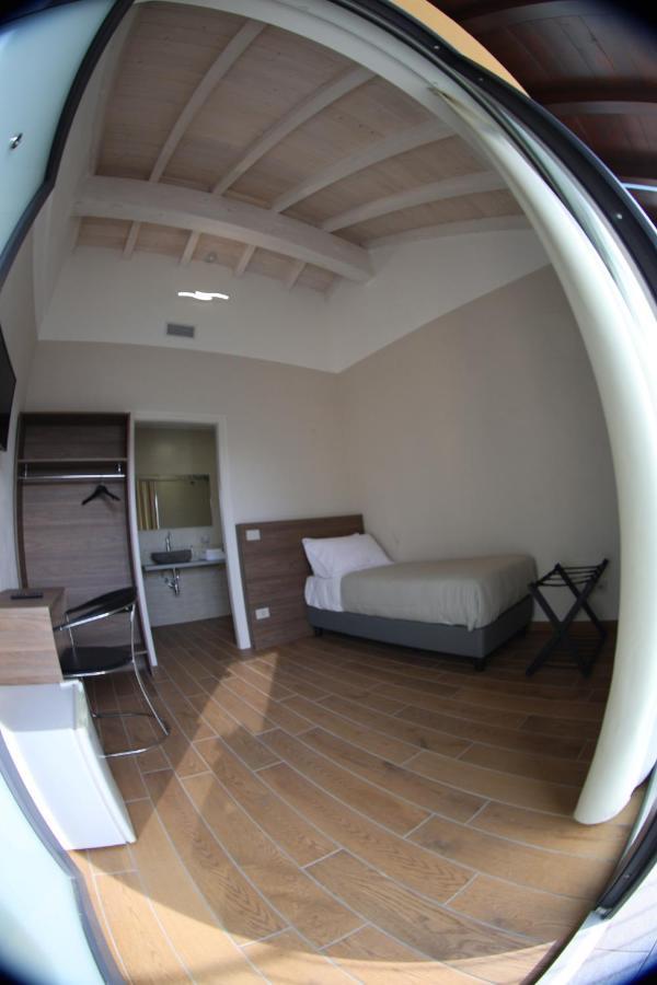 Villoresi Rooms Castano Primo Zewnętrze zdjęcie